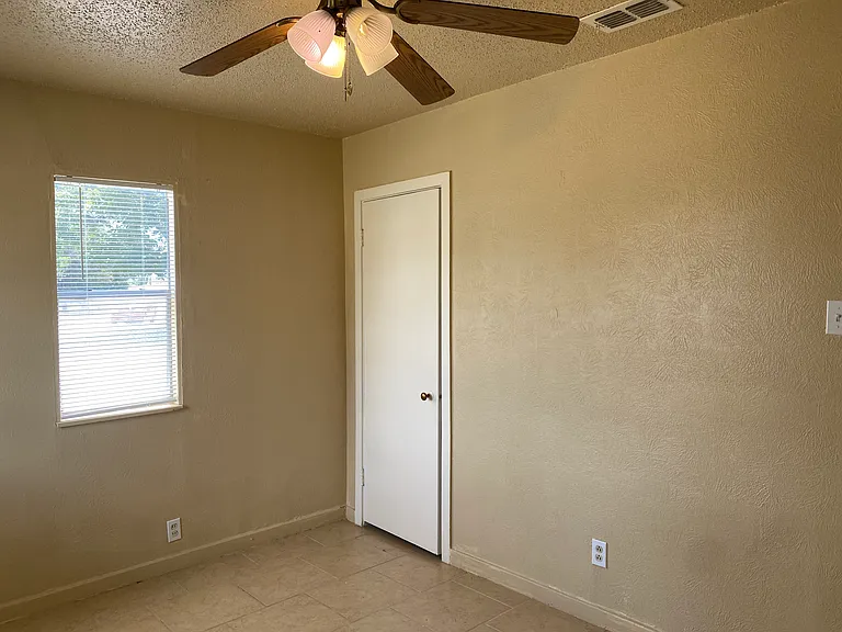 2805 Stearns Ave — Photo 13