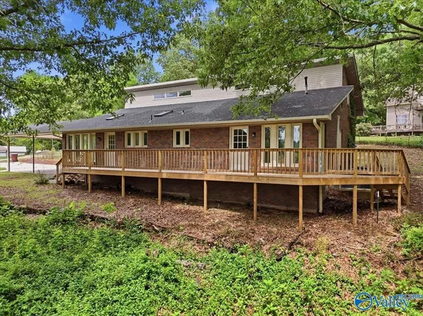 9771 Sgt Holden Ln, Athens, AL 35614