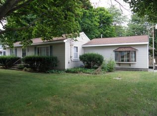 1261 S Sheridan Dr, Muskegon, MI 49442