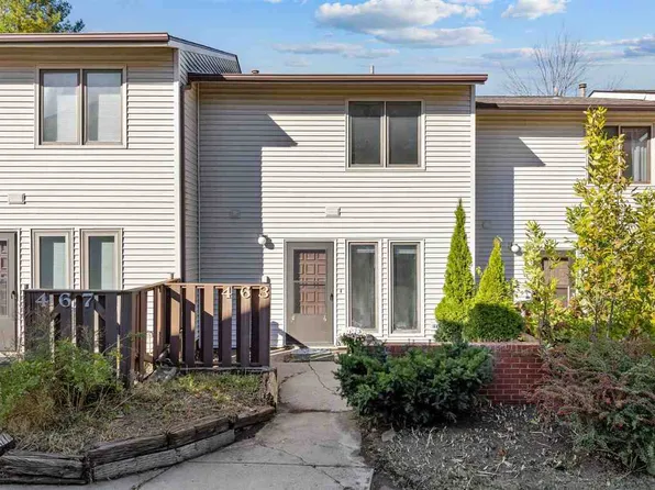 463 Samoa Dr, Iowa City, IA 52246