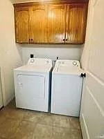 241 E 19th St #3 — Photo 9