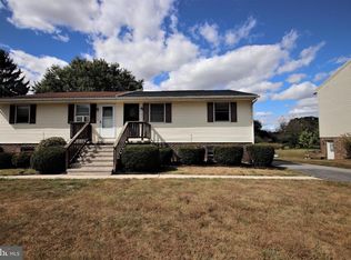 14947 Sherwood Dr, Greencastle, PA 17225