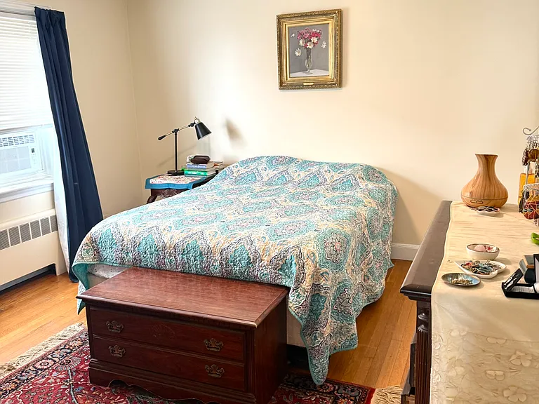 77 Lynn Shore Dr #1 — Photo 38