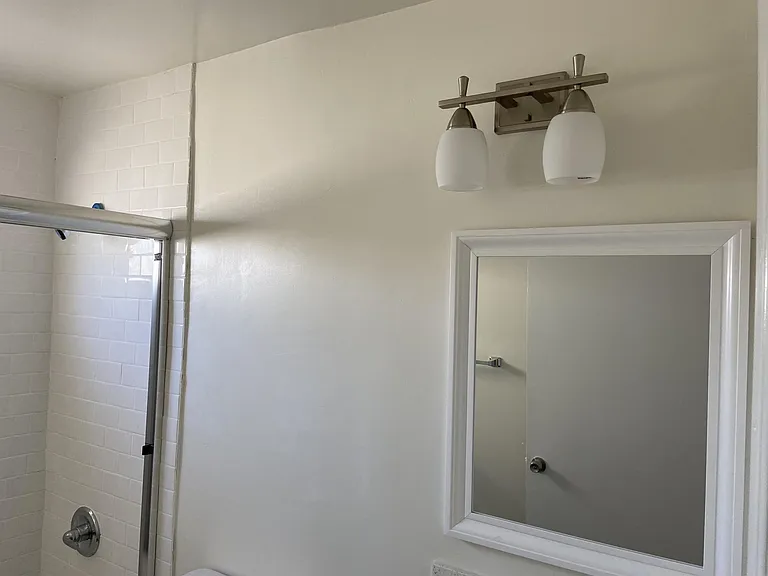 1809 S Manhattan Pl #6 — Photo 12