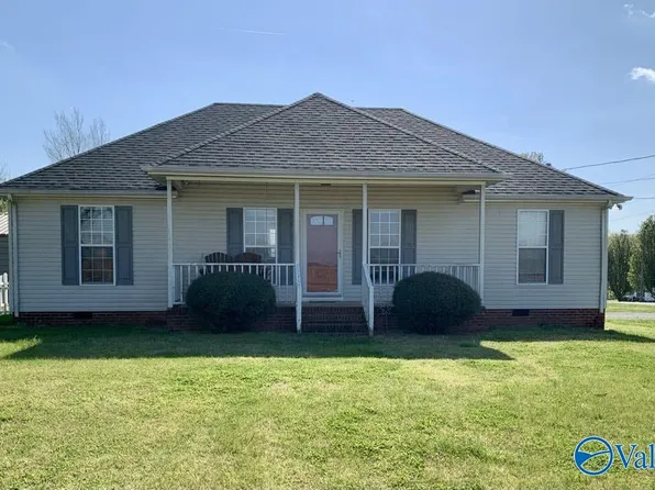 2 Merideth Lynn Rd, Fayetteville, TN 37334