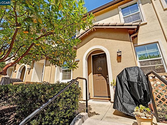 3rd image of 108 Arcangel Way