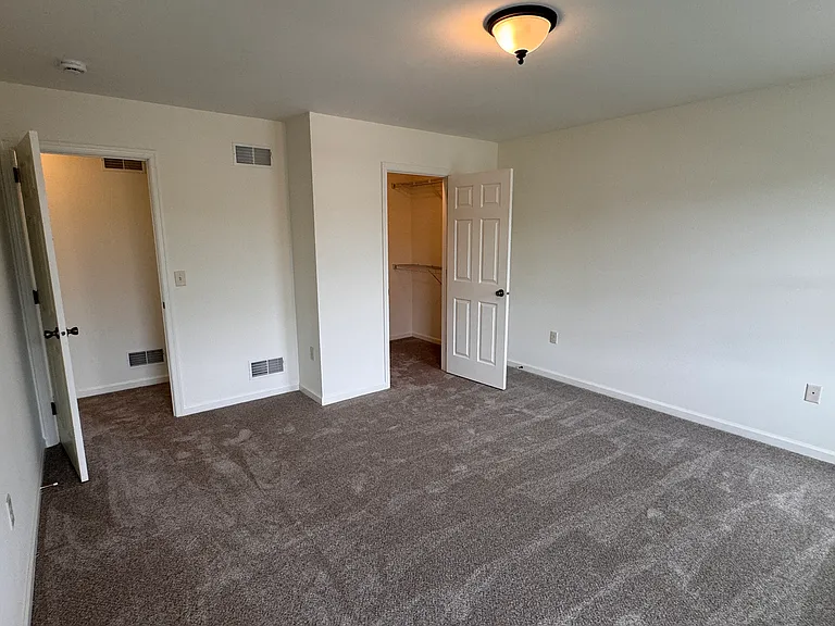 250 Limestone Dr — Photo 17