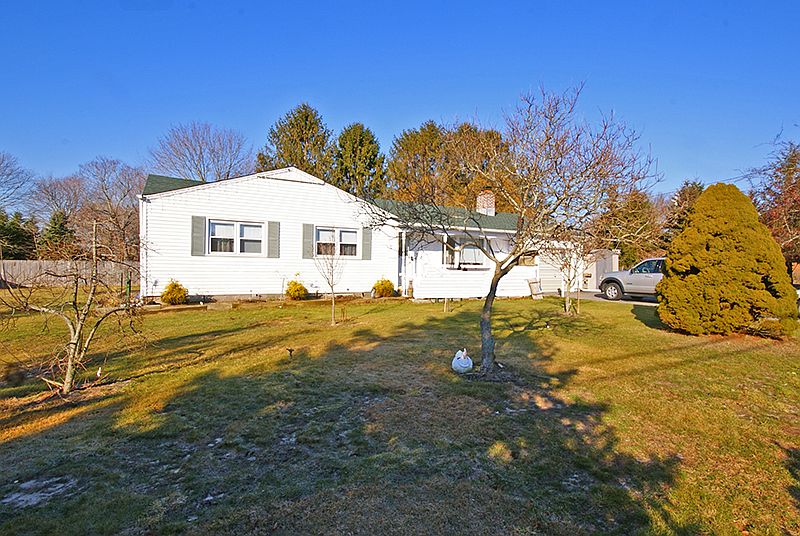 1st image of 57 Seabreeze Ave