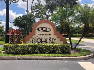 3420 N Pinewalk Dr N #722, Margate, FL 33063
