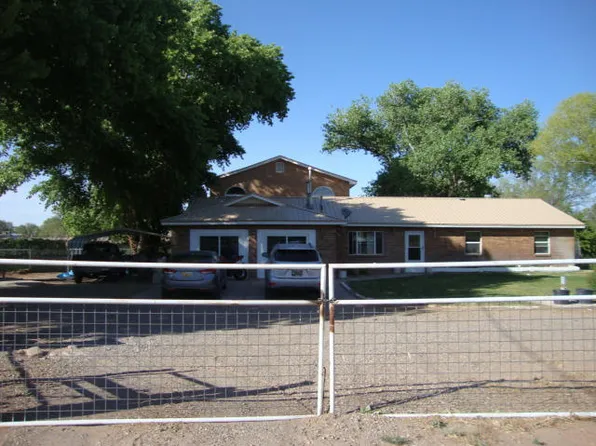 6127 Alvis Cir SW, Albuquerque, NM 87105