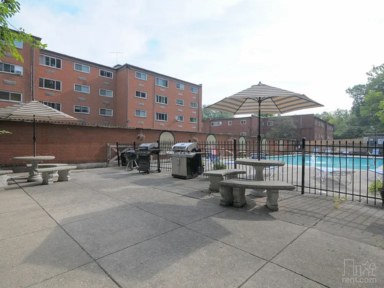 The Cliffs Apartments — Photo 5