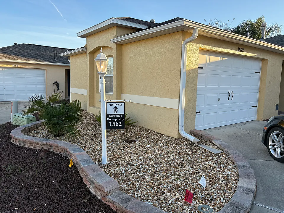 1562 Barnwell Pl