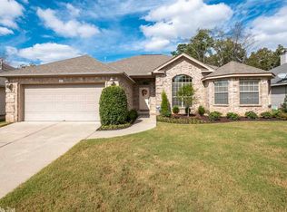 34 Woodridge Dr, Little Rock, AR 72204