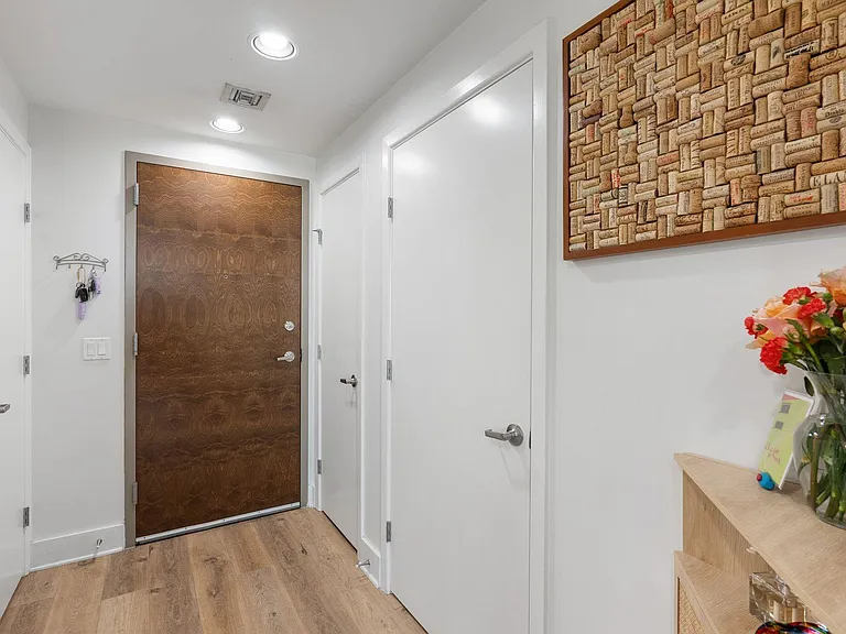 300 Bowie St #1006 — Photo 17