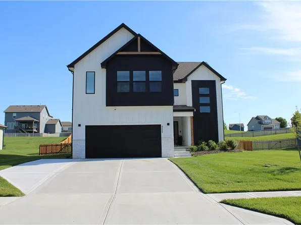 9209 NE 111th Ter, Kansas City, MO 64157