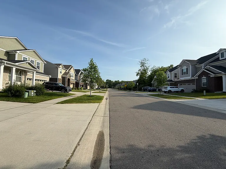 28293 Verona Dr — Photo 16