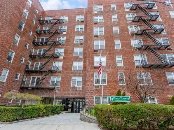 35-10 150th St #5H, Flushing, NY 11369