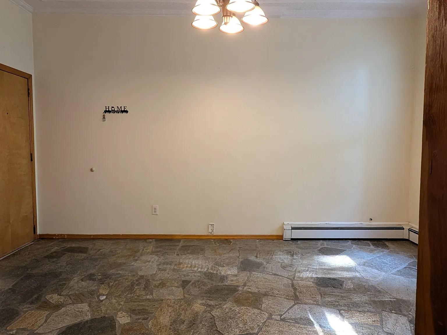 2 bed, 700 sqft, $2,000 — Photo 4