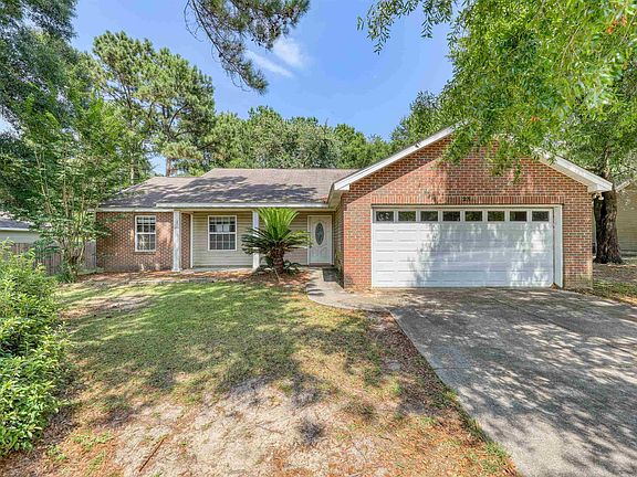 2nd image of 235 Sand Pine Dr