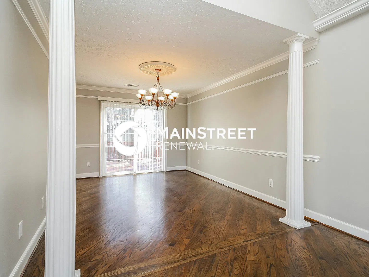 303 Shadowood Dr — Photo 3