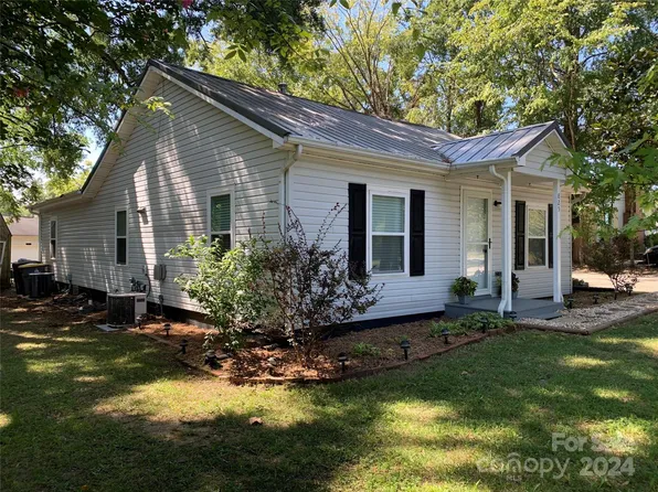 825 Fisher St, Concord, NC 28027