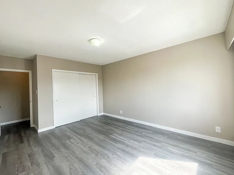 3030 10th Ave — Photo 11