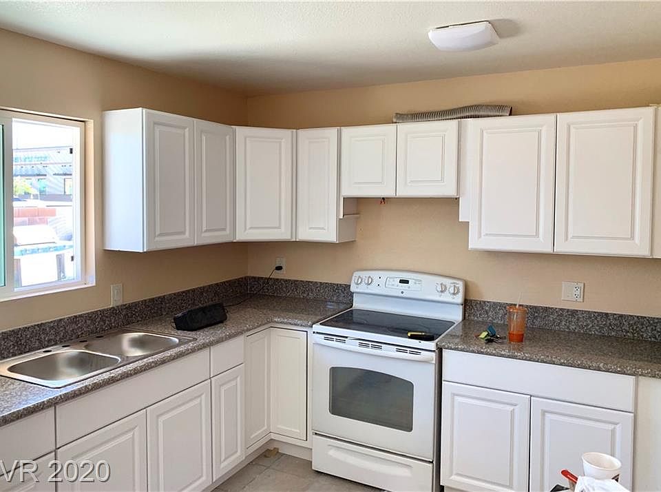 2nd image of 2022 Carroll St