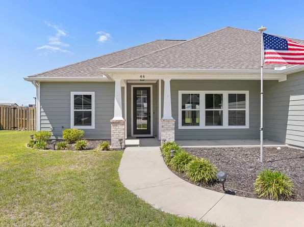 44 Stillmont Dr, Crawfordville, FL 32327