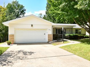2533 S Luster Ave, Springfield, MO 65804