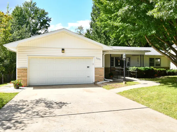 2533 S Luster Avenue, Springfield, MO 65804