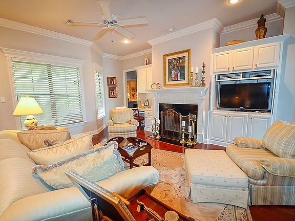 2nd image of 500 Kings Cove Cir