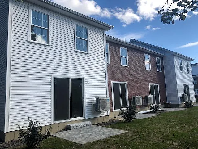 1 Grape St — Photo 3