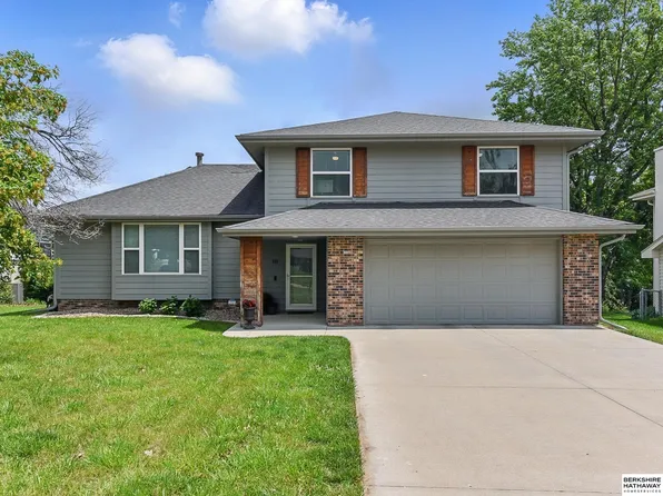935 S 150th St, Omaha, NE 68154