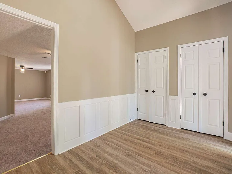4907 Burke Ave — Photo 6