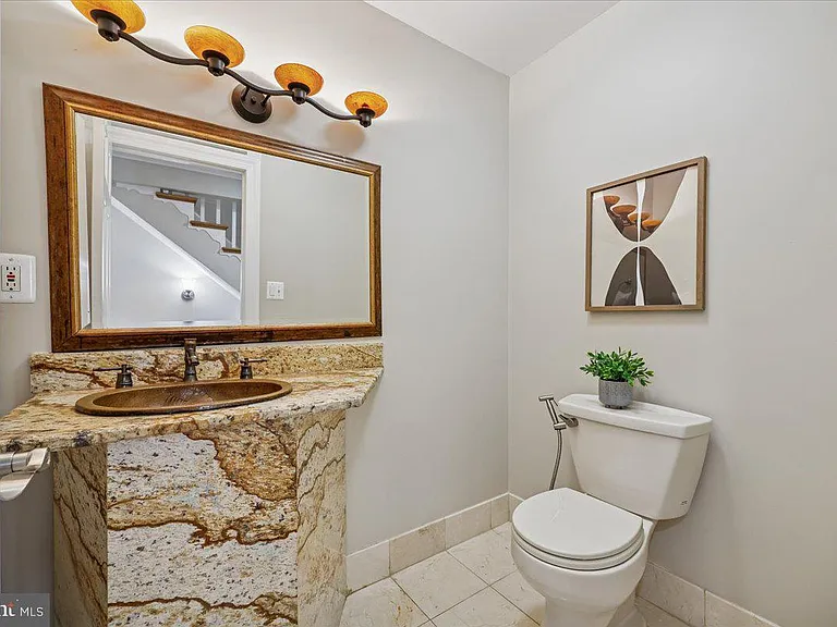 4902 Derussey Pkwy — Photo 9