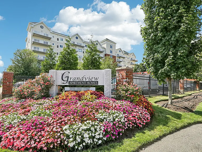 41-web-or-mls-Pawtucket Blvd-S2407-041
