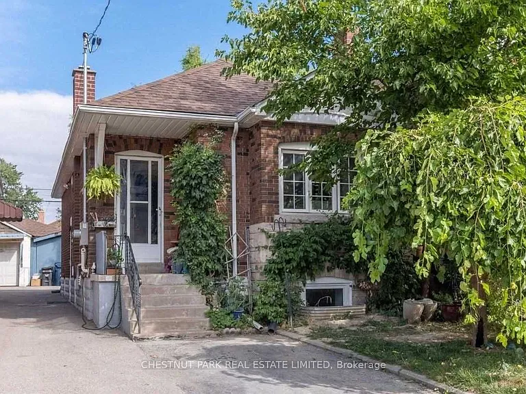 110 Livingstone Ave #LOWER — Photo 16