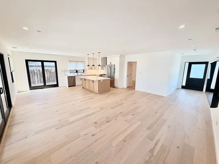 406 S Sunnyvale Ave — Photo 4