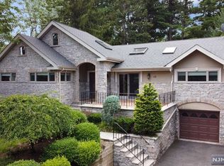 48 Foster Rd, Tenafly, NJ 07670