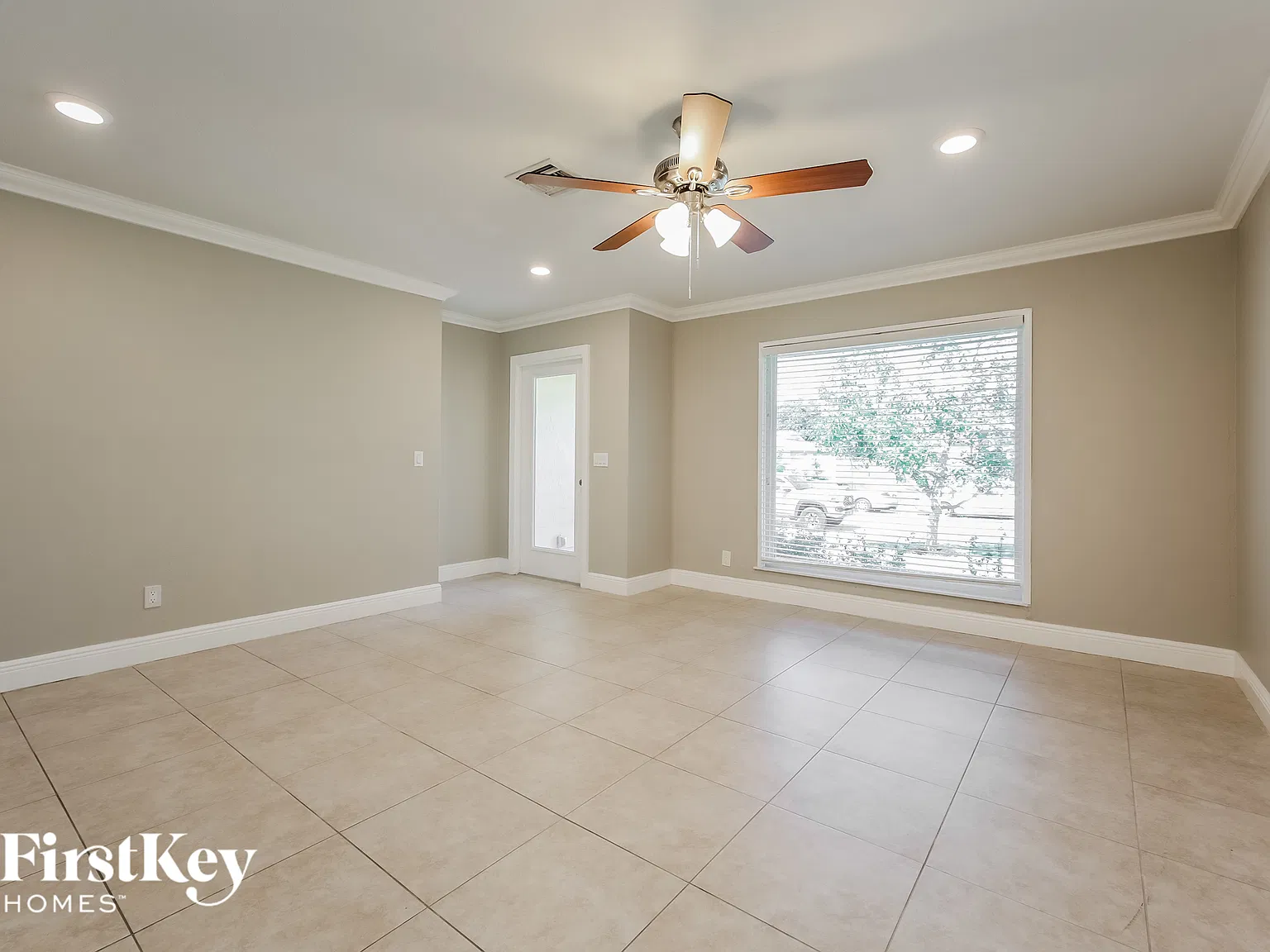 3 bed, 2.0 bath, 1480 sqft, $2,190 — Photo 3