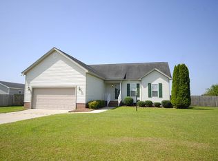 102 Sunridge Ln, Pikeville, NC 27863