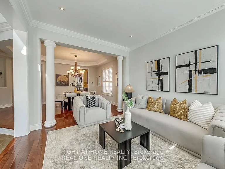 96 Spring Azure Cres — Photo 5