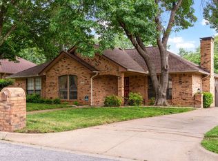 6223 Yolanda Dr, Fort Worth, TX 76112