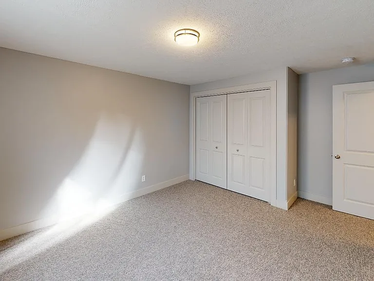 296 Capstone Dr — Photo 5