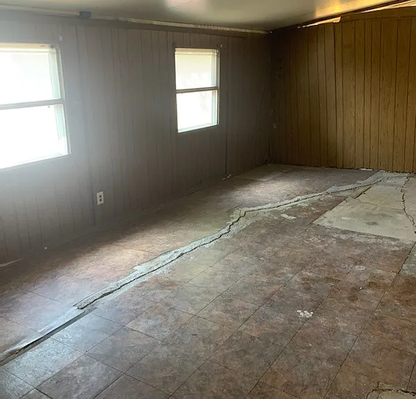 438 W Phillips Ct — Photo 22