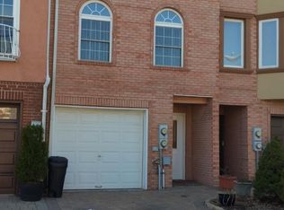 196 Essex Dr, Staten Island, NY 10314