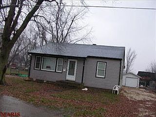 2nd image of 815 Cherry St