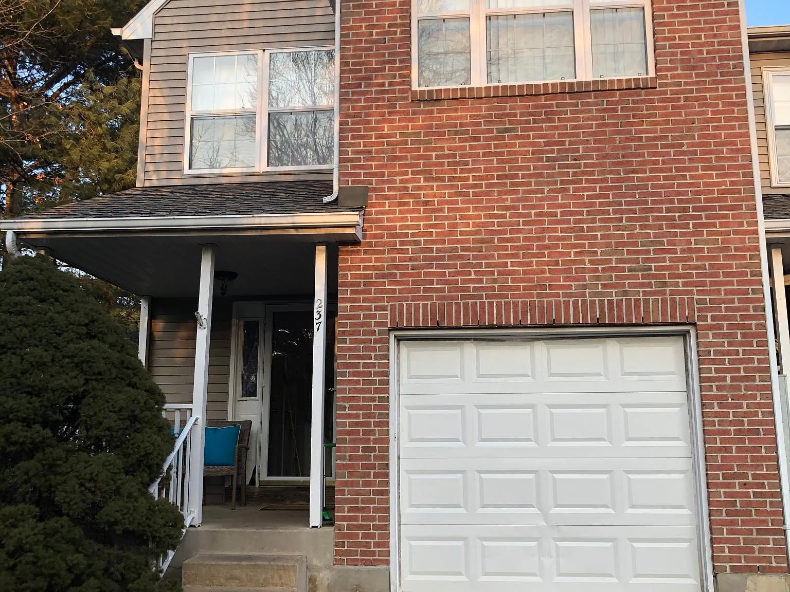 3 bed, 2.5 bath, 1674 sqft, $2,795 — Photo 1