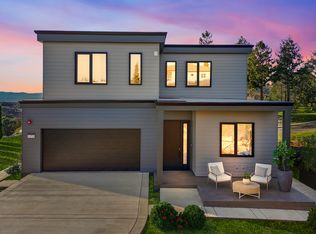 3756 Crown Hill Dr, Santa Rosa, CA 94504