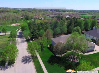 7521 Stevens Ridge Rd, Lincoln, NE 68516